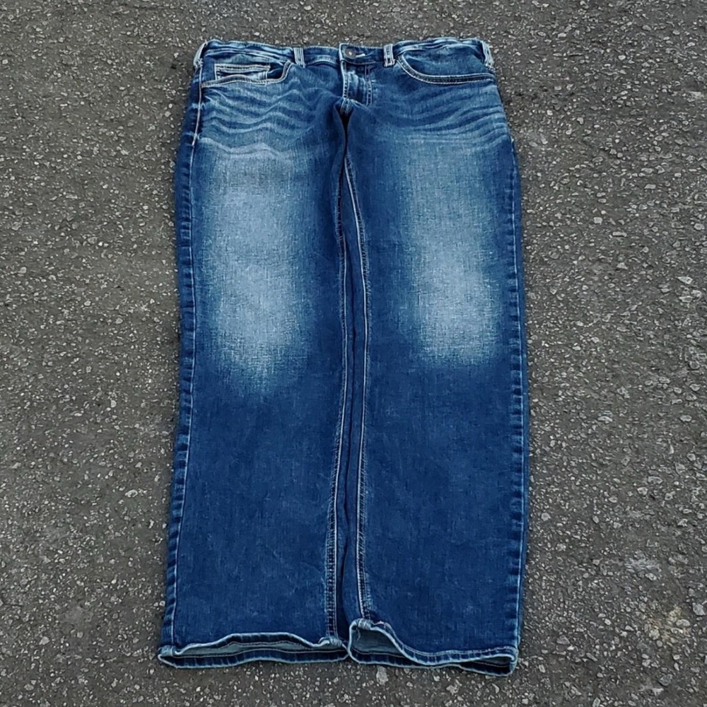 Relaxed Blue Jeans with Vintage Wash and Thick Waistband